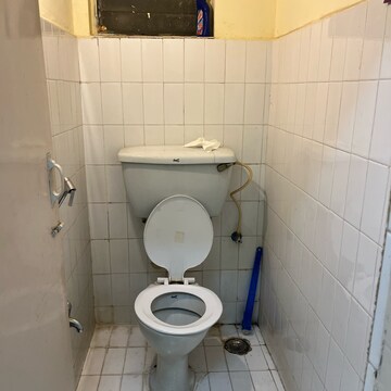 Bathroom in 1 BHK Apartment at Hermes Heritage Homes, Shastrinagar – for Rent