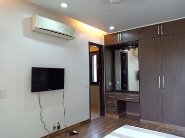 Bedroom in 3 BHK Apartment at Defence Colony – for Rent