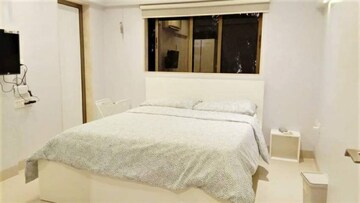 Bedroom in 3 BHK Apartment at Defence Colony – for Rent