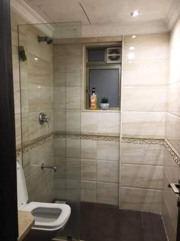 Bathroom, defence colony 3 Bedroom 2850 Sq.Ft. Apartment In Defence Colony Delhi 8905401