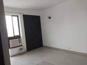 2 BHK Apartment For Sale in Unitech Uniworld Gardens 2, Sector 47