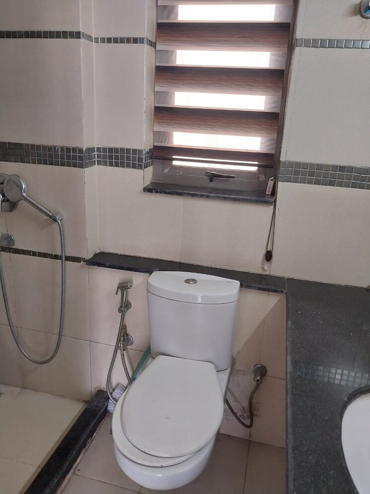 undefined, unitech-uniworld-gardens-2 2 Bedroom 973 Sq.Ft. Apartment In Sector 47 Gurgaon 8905404