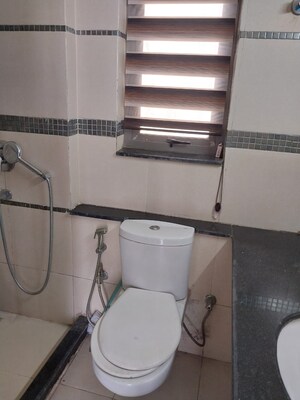 Furnished Amenities in 2 BHK Apartment at Unitech Uniworld Gardens 2, Sector 47 – for Sale