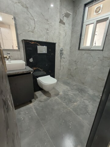 Bathroom in 1 RK Builder Floor at Sector 43 – for Rent