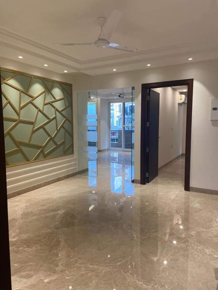 Room, defence colony 4 Bedroom 3200 Sq.Ft. Apartment In Defence Colony Delhi 8905409