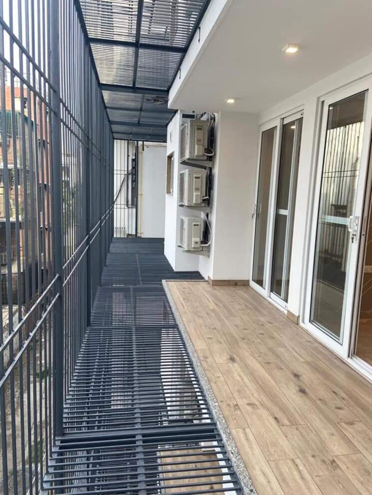 Balcony, defence colony 4 Bedroom 3200 Sq.Ft. Apartment In Defence Colony Delhi 8905409