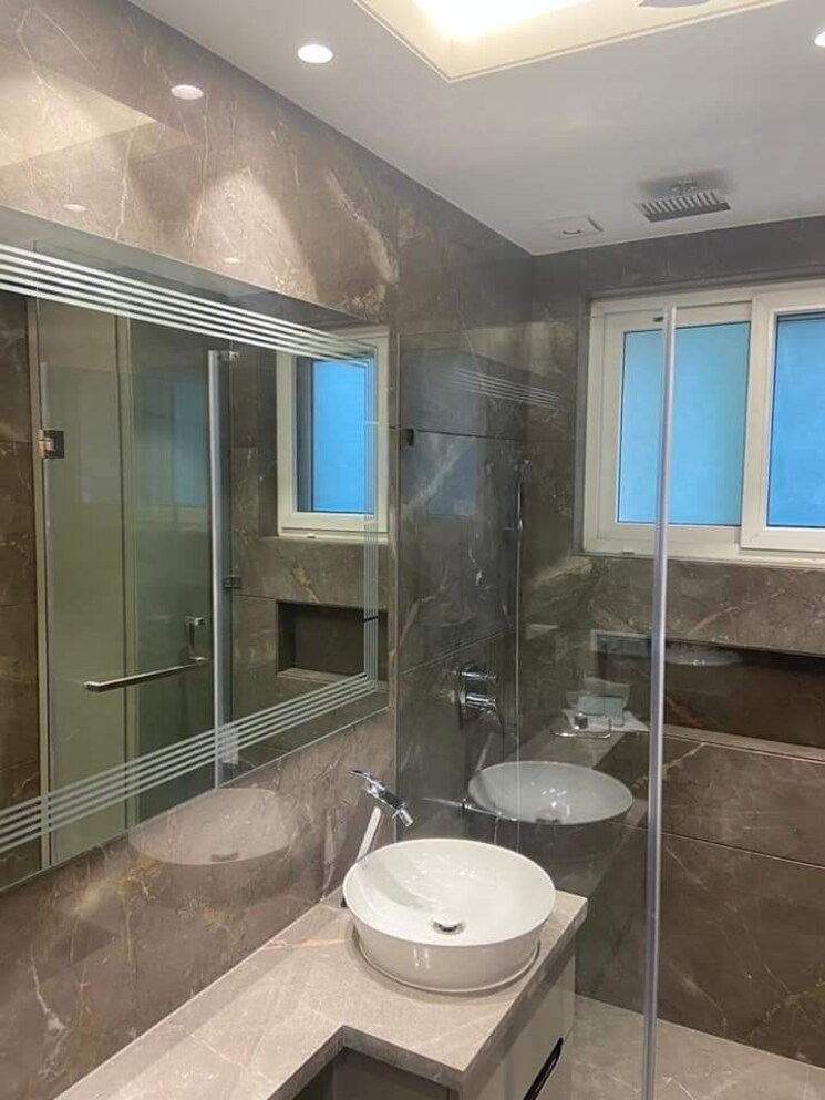 Bathroom, defence colony 4 Bedroom 3200 Sq.Ft. Apartment In Defence Colony Delhi 8905409