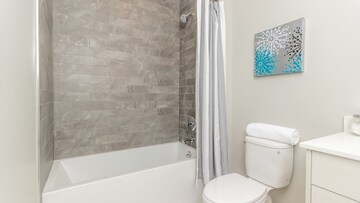 Bathroom in 1.5 BHK Apartment at Defence Colony – for Rent