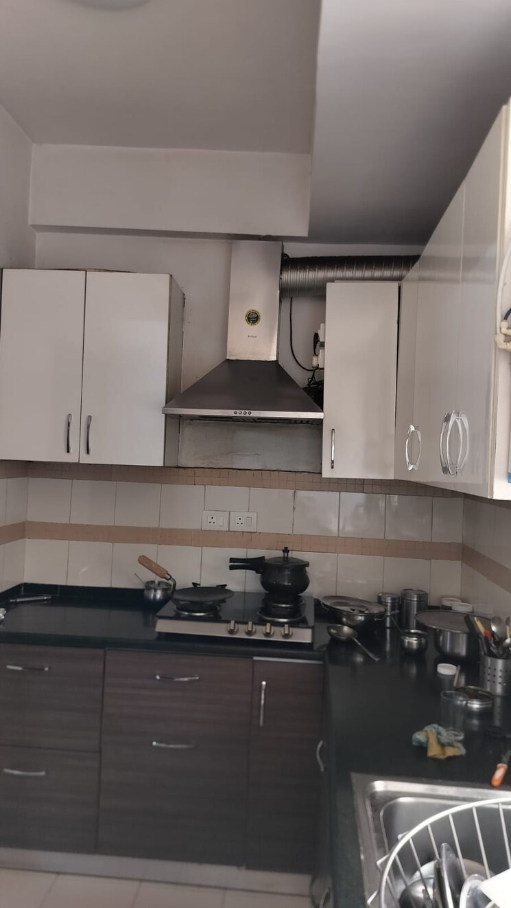 Kitchen, unitech-uniworld-gardens-2 3.5 Bedroom 1386 Sq.Ft. Apartment In Sector 47 Gurgaon 8905437