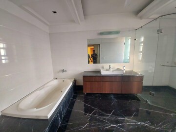 Kitchen in 5 BHK Villa at Palm Residency Chhatarpur, Chattarpur – for Rent