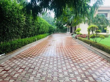 Balcony in 5 BHK Villa at Palm Residency Chhatarpur, Chattarpur – for Rent