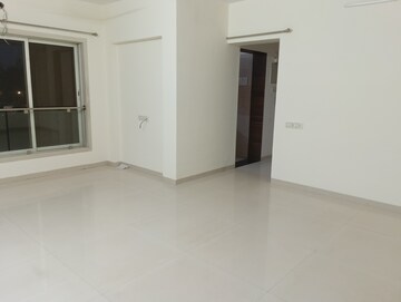2 BHK Apartment For Rent in Romell Diva, Malad West