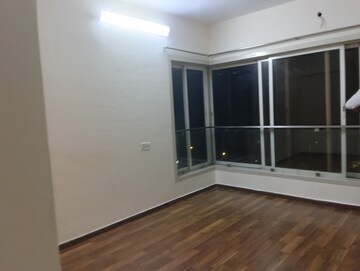 Room in 2 BHK Apartment at Romell Diva, Malad West – for Rent