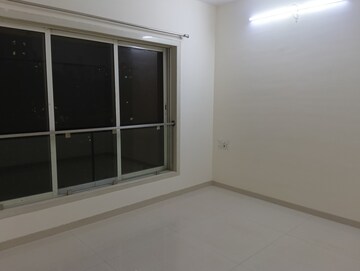 Room in 2 BHK Apartment at Romell Diva, Malad West – for Rent