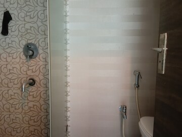 Bathroom in 2 BHK Apartment at Solitaire Heights, Malad West – for Rent