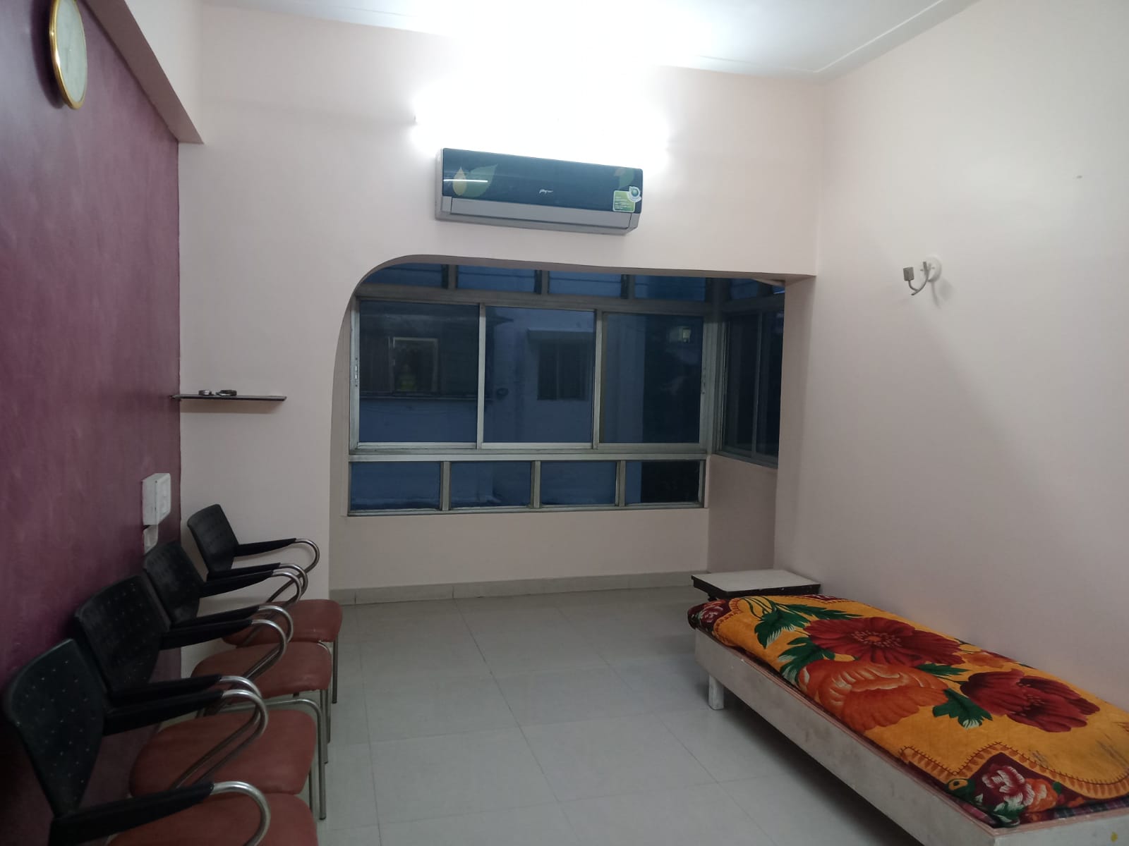 2 BHK Apartment For Rent in Juhu Lane Near Nm College