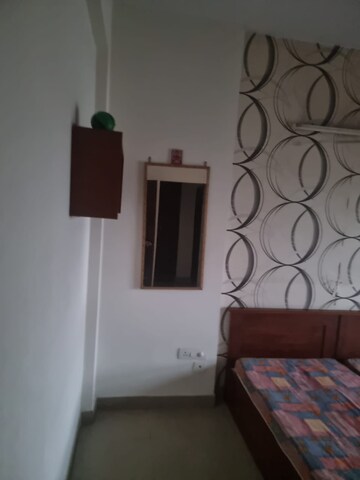 Master Bedroom in 3 BHK Apartment at Gomti Nagar – for Rent