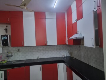 Kitchen in 3 BHK Apartment at Gomti Nagar – for Rent