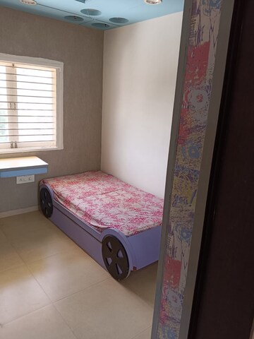 Bedroom in 3 BHK Apartment at Satellite – for Rent