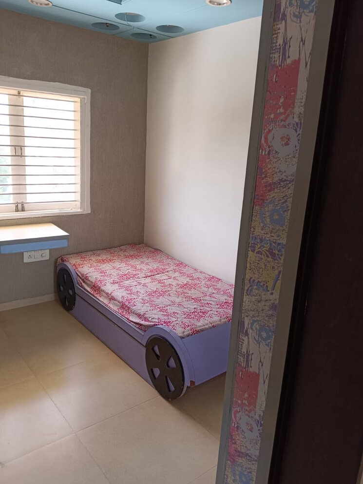 Bedroom, satellite 3 Bedroom 1450 Sq.Ft. Apartment In Satellite Ahmedabad 8905454