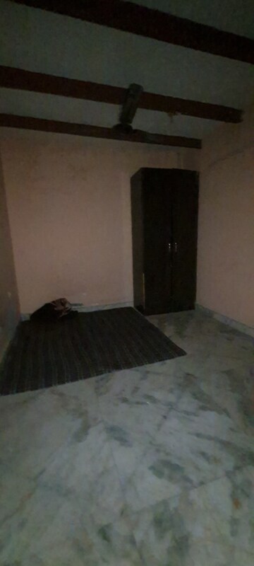 Furnished Amenities in 1 BHK Independent House at Sector 10 – for Rent