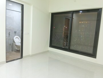 2 BHK Apartment For Rent in Malad West