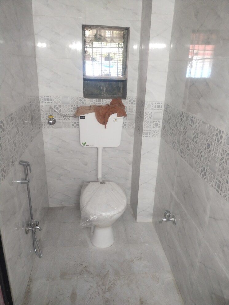 Bathroom, garib-nawaz-chs 1 Bedroom 500 Sq.Ft. Apartment In Kurla West Mumbai 8905472