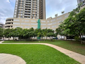 2 BHK Apartment – Garden View at Bhoomi Celestia, Malad West - for Sale