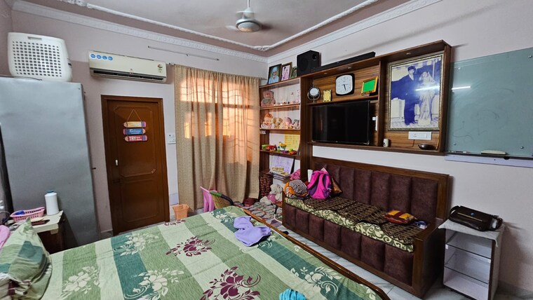 Bedroom, pitampura 3 Bedroom 1000 Sq.Ft. Builder Floor In Pitampura Delhi 8905485