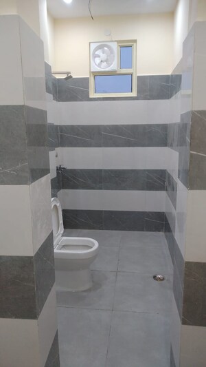 3 BHK Builder Floor For Sale in Pitampura