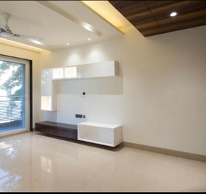 Furnished Amenities in 3 BHK Builder Floor at Pitampura – for Sale