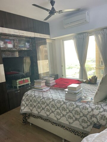 5 BHK Apartment For Rent in Kanakia Paris, Bandra East