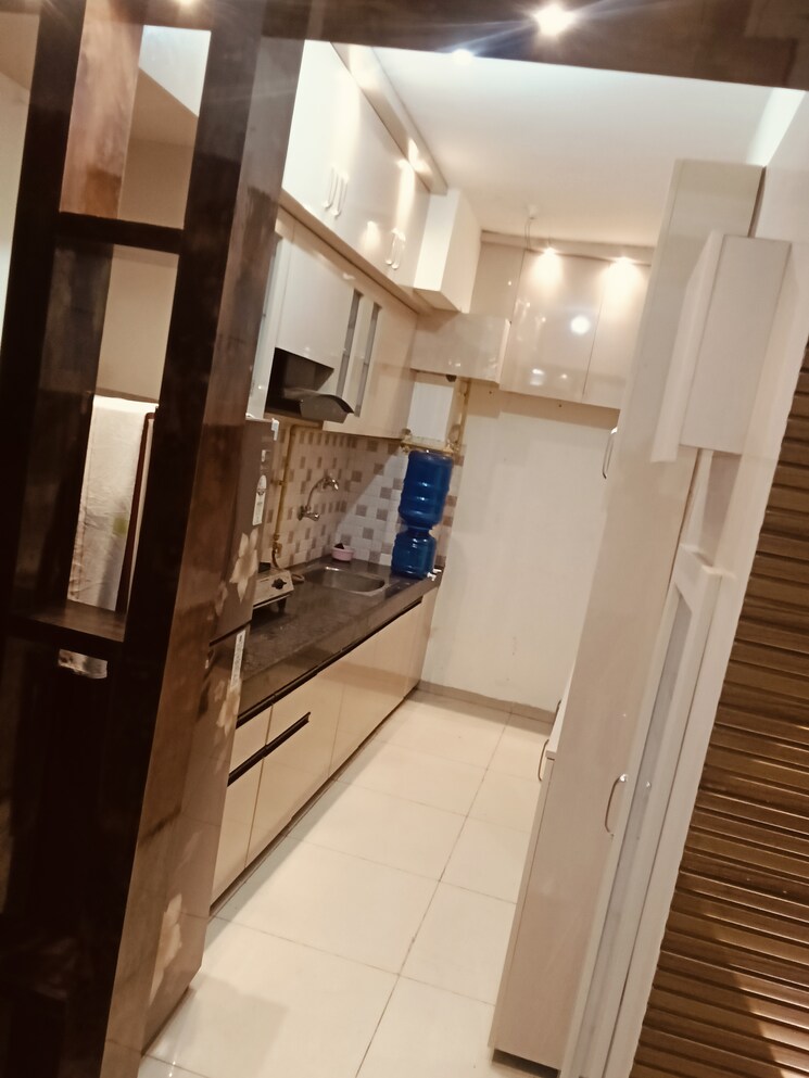 Kitchen, wave-dream-homes 2 Bedroom 808 Sq.Ft. Apartment In Wave City Ghaziabad 8905566