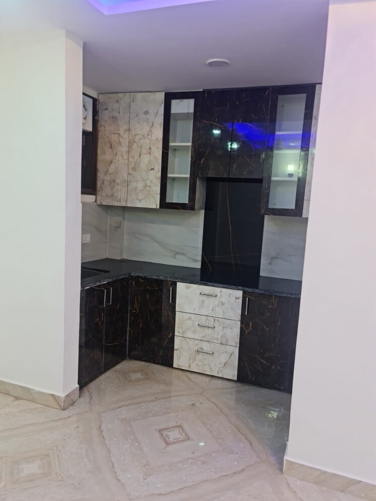 Kitchen, panchsheel vihar 3 Bedroom 1150 Sq.Ft. Apartment In Panchsheel Vihar Delhi 8905563