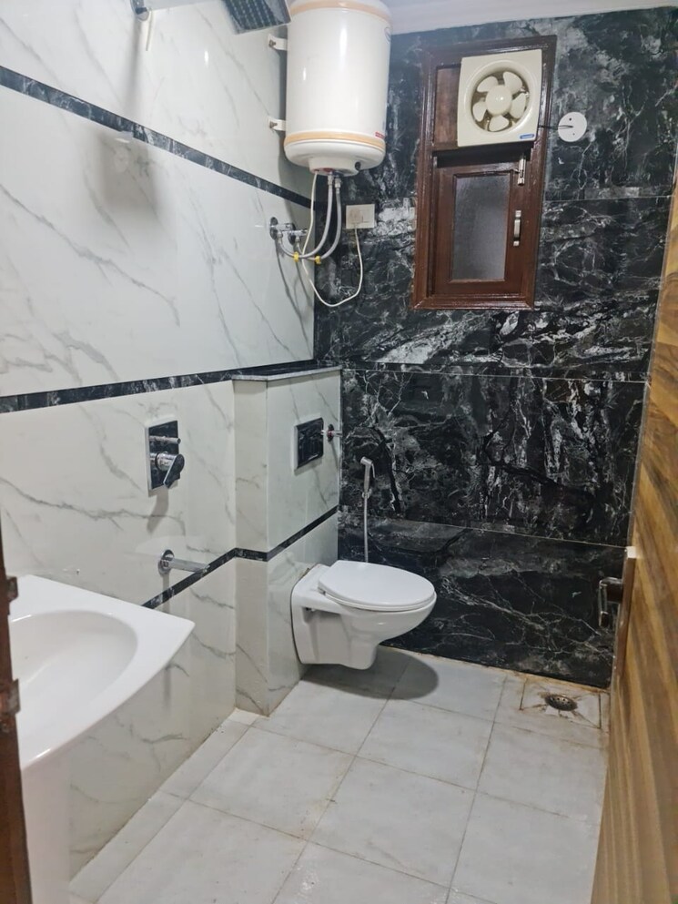 Attached Bathroom, panchsheel vihar 3 Bedroom 1150 Sq.Ft. Apartment In Panchsheel Vihar Delhi 8905563