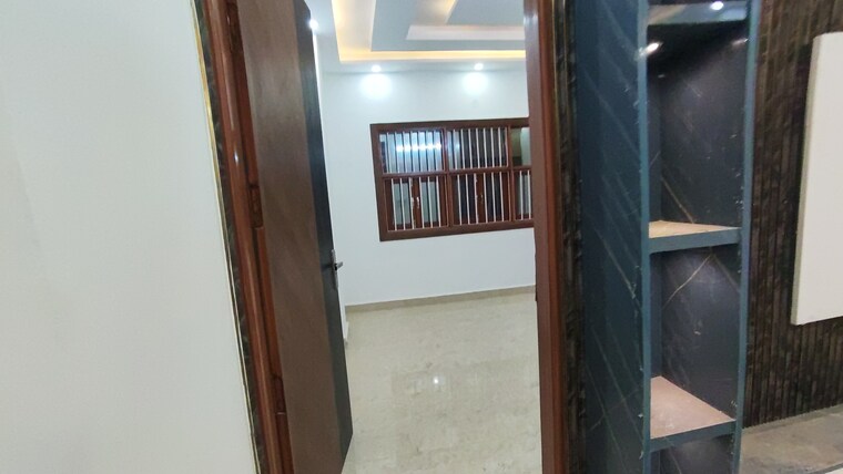 Balcony, suraj vihar 4 Bedroom 125 Sq.Yd. Builder Floor In Suraj Vihar Delhi 8905573