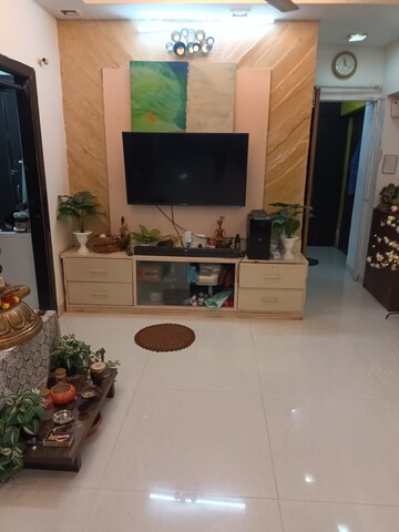 Furnished Amenities in 3.5 BHK Apartment at Andheri West – for Rent