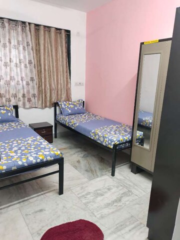 Room in  Pg at Goregaon East – for Rent