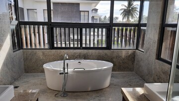 Bathroom in 4 BHK Villa at Prestige Golfshire, Nandi Hills – for Rent