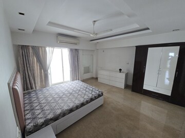 Bedroom in 4 BHK Apartment at Lilian Heights, Bandra West – for Rent