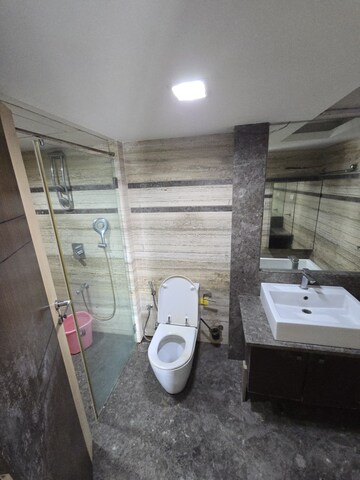Bathroom in 4 BHK Apartment at Lilian Heights, Bandra West – for Rent