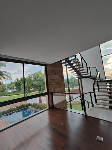 Staircase in 4 BHK Villa at Prestige Golfshire, Nandi Hills – for Rent