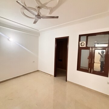 Room in 2 BHK Apartment at Chattarpur – for Rent