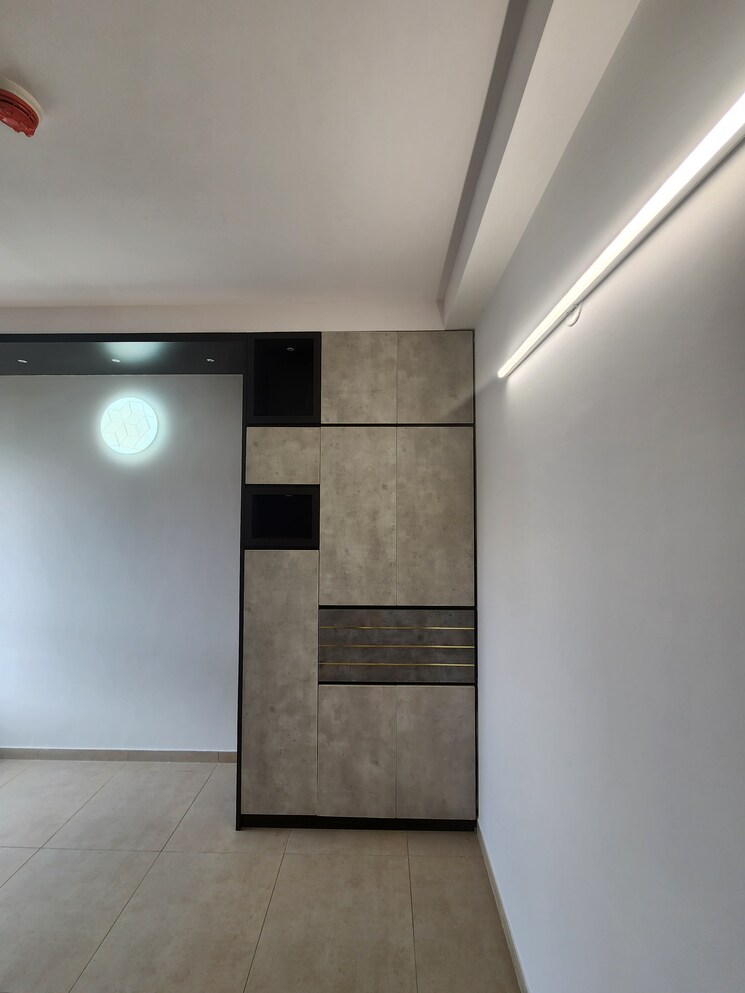 Room, bhartiya-nikoo-homes 1.5 Bedroom 870 Sq.Ft. Apartment In Thanisandra Main Road Bangalore 8905642