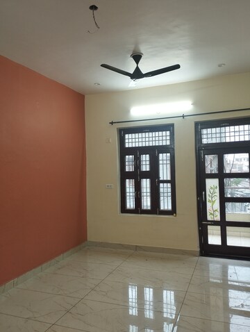 Room in 2 BHK Independent House at Sector 15 – for Rent