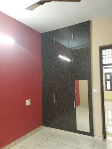 Room in 2 BHK Independent House at Sector 15 – for Rent
