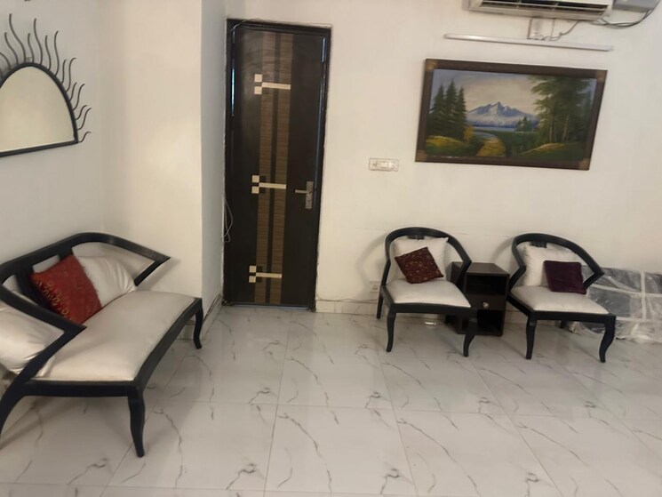Living Room, kailash hills 3 Bedroom 1500 Sq.Ft. Builder Floor In Kailash Hills Delhi 8905656