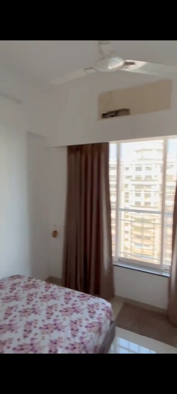 Room in 2 BHK Apartment at UK Iridium, Kandivali East – for Rent