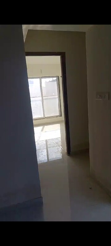 Room in 2 BHK Apartment at VlKrishnapingaksha Peak 25, Vikhroli East – for Rent