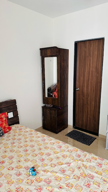 Bedroom in 3 BHK Apartment at Mahavir Square, Manpada – for Rent